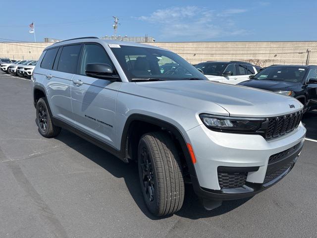 new 2024 Jeep Grand Cherokee L car, priced at $46,030