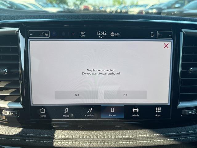 new 2025 Chrysler Pacifica car, priced at $42,247