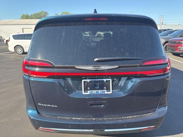 new 2025 Chrysler Pacifica car, priced at $42,247