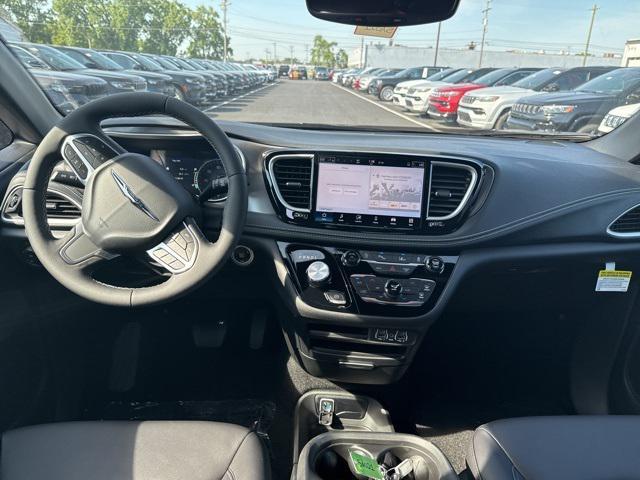 new 2025 Chrysler Pacifica car, priced at $42,247