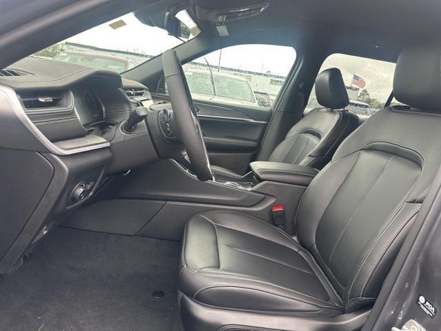 new 2025 Jeep Grand Cherokee car, priced at $46,800