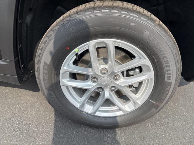 new 2025 Jeep Grand Cherokee L car, priced at $42,989