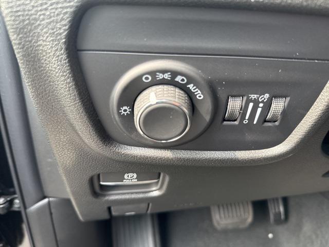 new 2025 Jeep Grand Cherokee L car, priced at $42,989