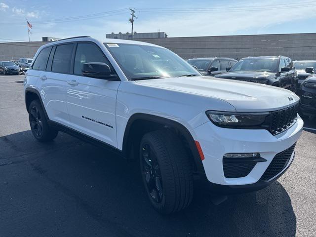 new 2025 Jeep Grand Cherokee car, priced at $48,631