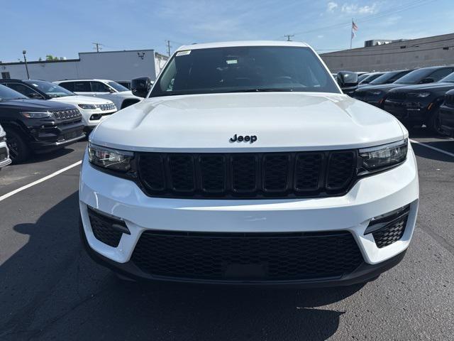 new 2025 Jeep Grand Cherokee car, priced at $48,631