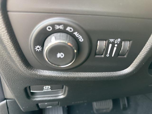 new 2025 Jeep Grand Cherokee car, priced at $46,981