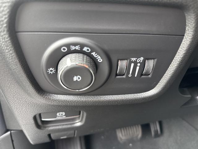 new 2025 Jeep Grand Cherokee car, priced at $48,631