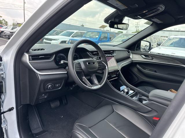 new 2025 Jeep Grand Cherokee car, priced at $48,631