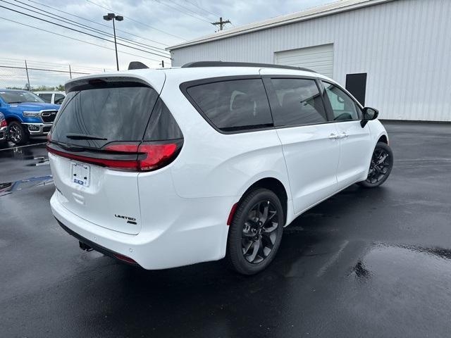 new 2024 Chrysler Pacifica car, priced at $58,705