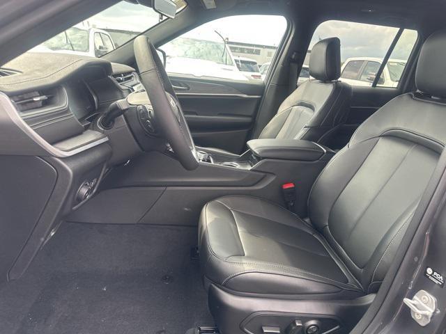new 2025 Jeep Grand Cherokee car, priced at $49,142