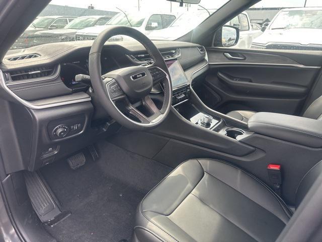 new 2025 Jeep Grand Cherokee car, priced at $49,142