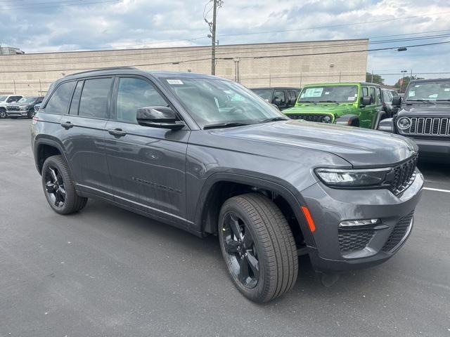 new 2025 Jeep Grand Cherokee car, priced at $49,142