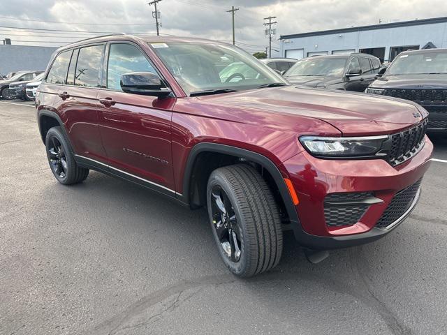 new 2025 Jeep Grand Cherokee car, priced at $46,675