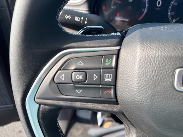 new 2025 Jeep Grand Cherokee car, priced at $44,639
