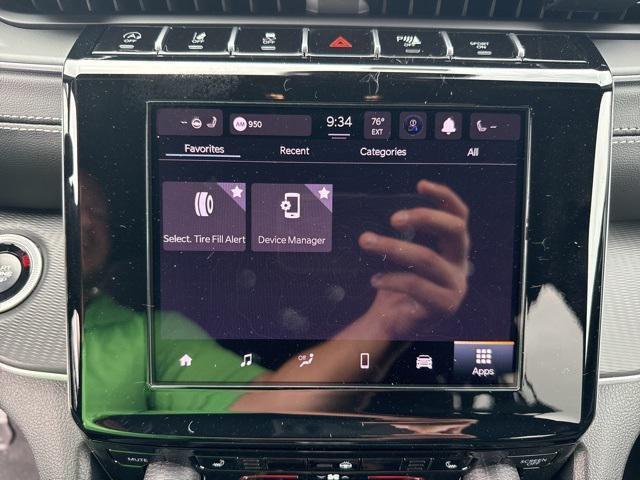 new 2025 Jeep Grand Cherokee car, priced at $41,333