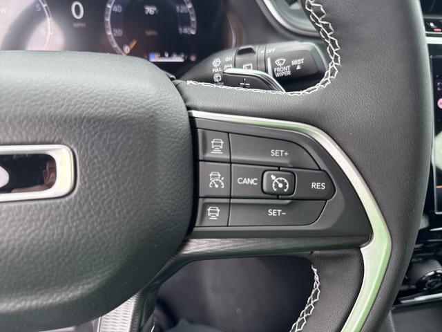 new 2025 Jeep Grand Cherokee car, priced at $41,333