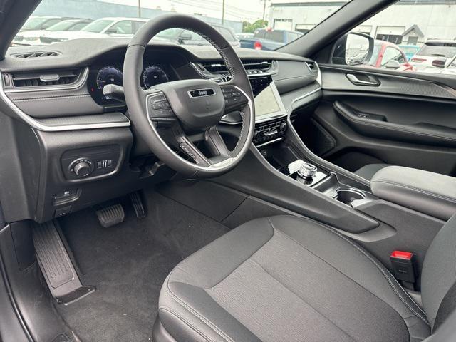 new 2025 Jeep Grand Cherokee car, priced at $41,333