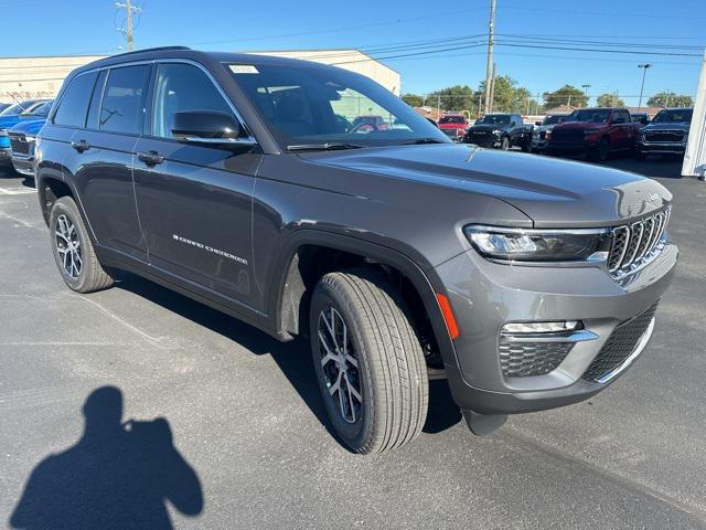 new 2025 Jeep Grand Cherokee car, priced at $48,310