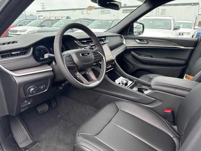 new 2025 Jeep Grand Cherokee car, priced at $49,142