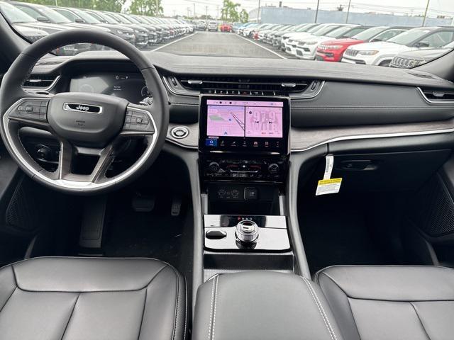 new 2025 Jeep Grand Cherokee car, priced at $49,142