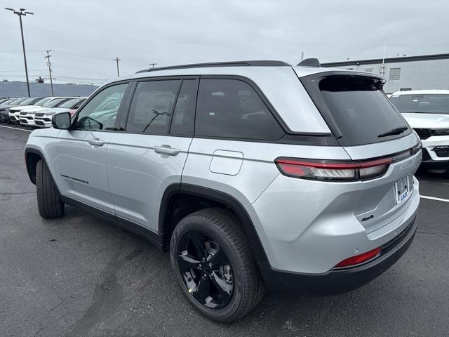 new 2025 Jeep Grand Cherokee car, priced at $49,142