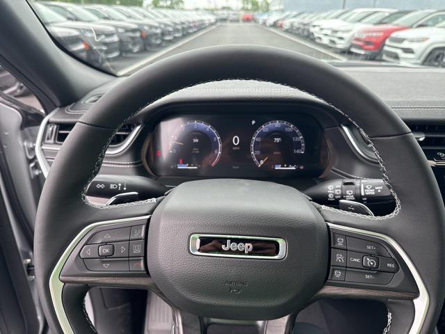 new 2025 Jeep Grand Cherokee car, priced at $49,142