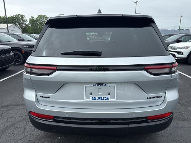 new 2025 Jeep Grand Cherokee car, priced at $49,142