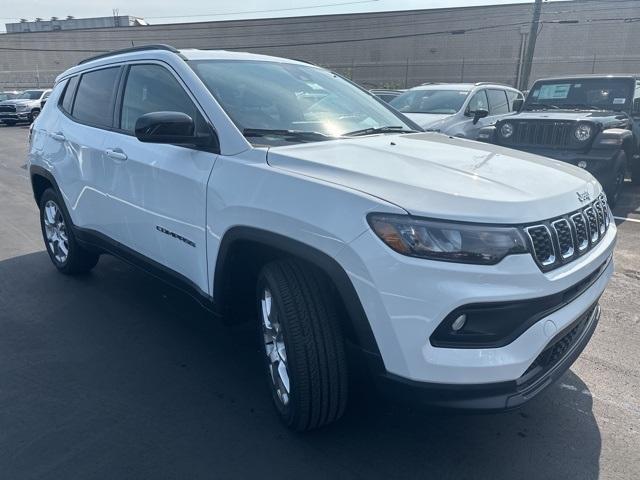 new 2024 Jeep Compass car, priced at $29,990