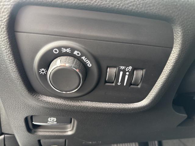 new 2025 Jeep Grand Cherokee L car, priced at $42,477