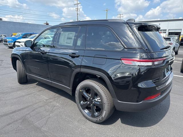 new 2025 Jeep Grand Cherokee car, priced at $49,142