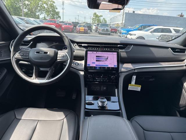 new 2025 Jeep Grand Cherokee car, priced at $49,142