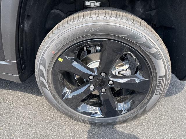 new 2025 Jeep Grand Cherokee car, priced at $49,142