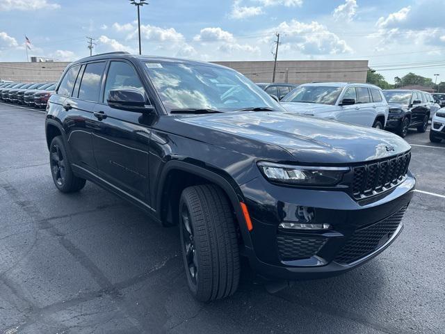 new 2025 Jeep Grand Cherokee car, priced at $49,142