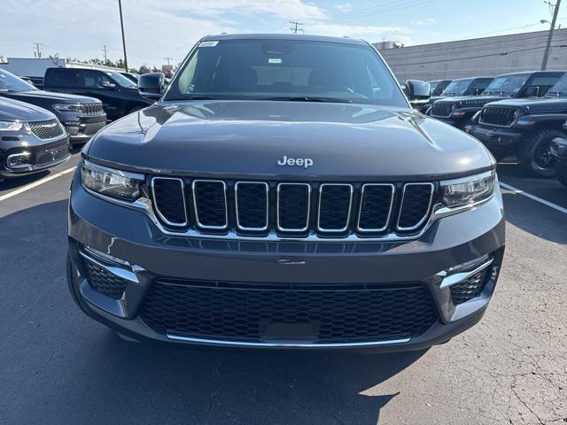 new 2025 Jeep Grand Cherokee car, priced at $49,056