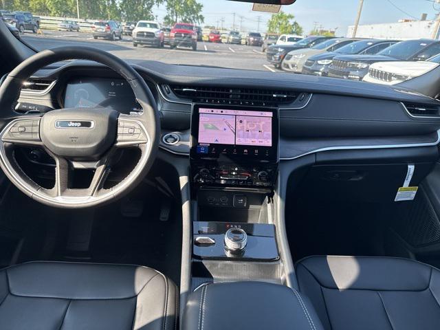 new 2025 Jeep Grand Cherokee car, priced at $49,056