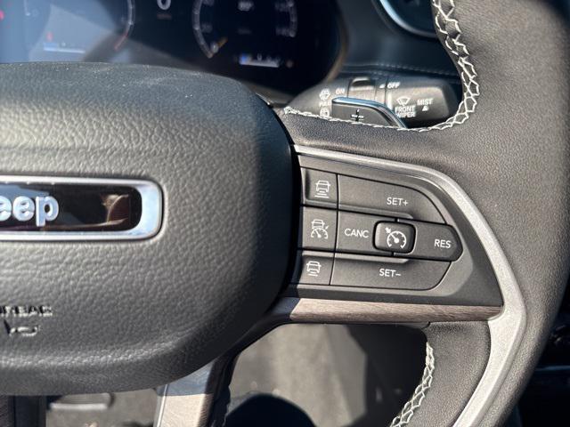 new 2025 Jeep Grand Cherokee car, priced at $49,056