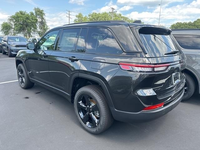 new 2024 Jeep Grand Cherokee car, priced at $44,099