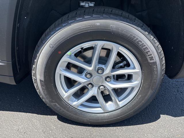 new 2025 Jeep Grand Cherokee L car, priced at $42,477