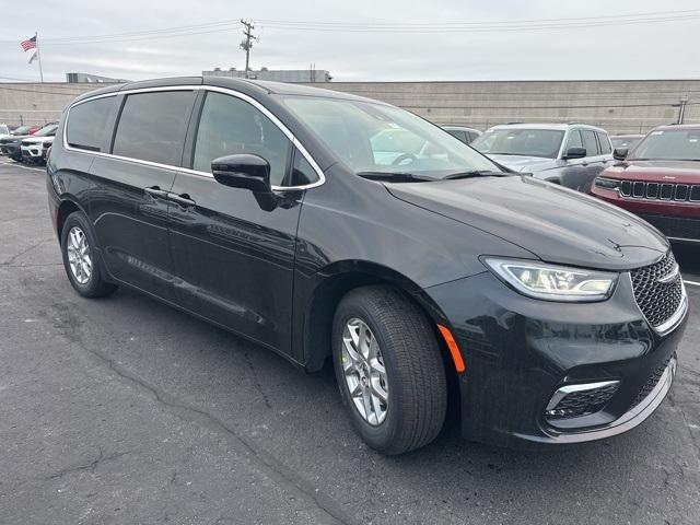 new 2025 Chrysler Pacifica car, priced at $41,500