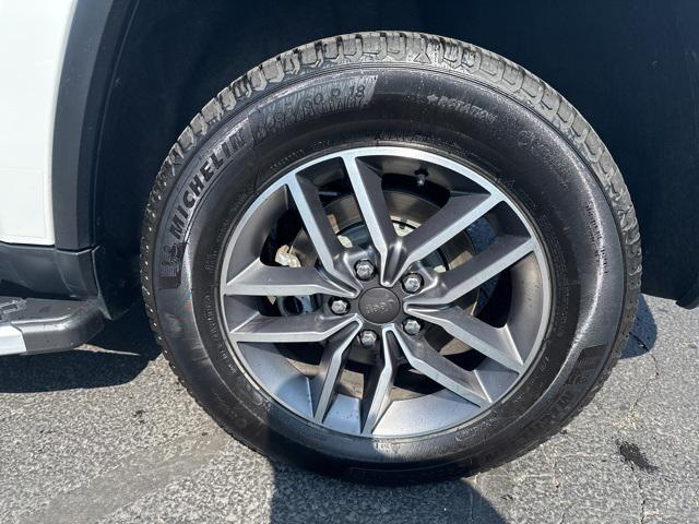 used 2021 Jeep Grand Cherokee car, priced at $26,495