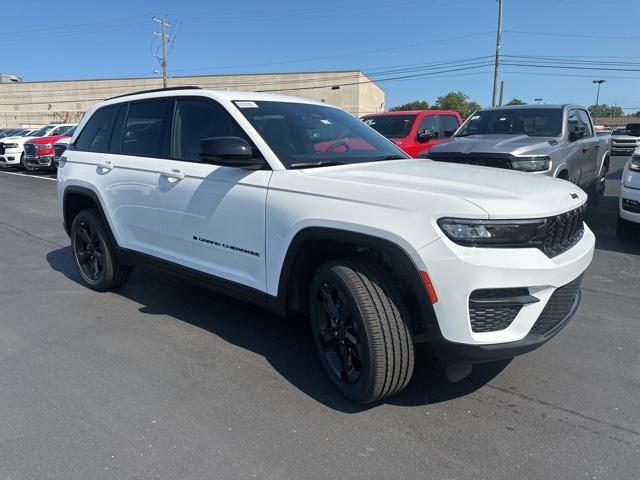 new 2024 Jeep Grand Cherokee car, priced at $41,679