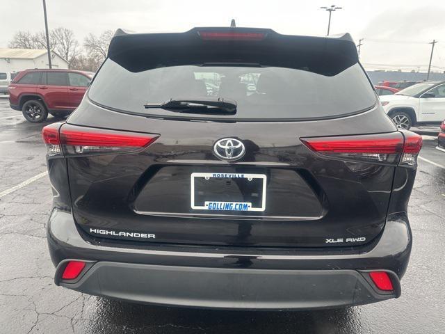 used 2022 Toyota Highlander car, priced at $33,000