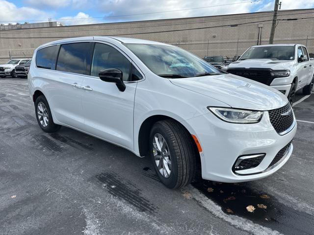 new 2025 Chrysler Pacifica car, priced at $44,400