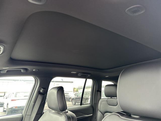 new 2025 Jeep Grand Cherokee car, priced at $48,631