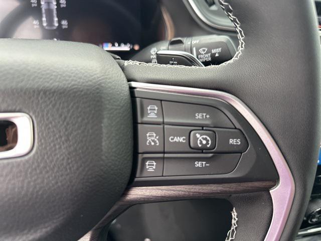 new 2025 Jeep Grand Cherokee car, priced at $48,631