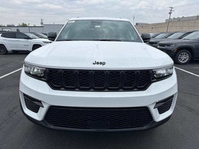 new 2025 Jeep Grand Cherokee car, priced at $48,631