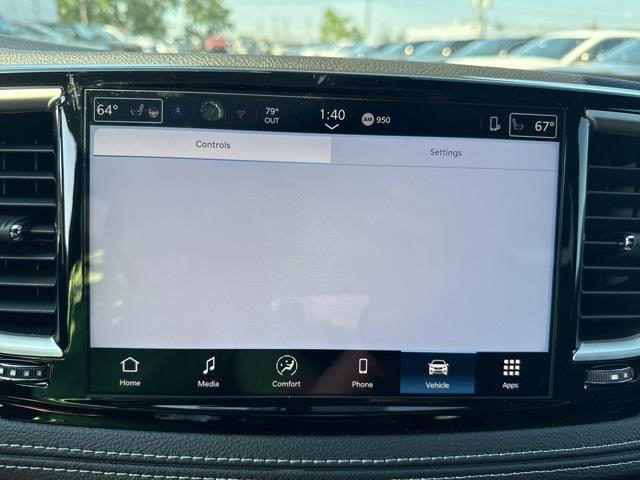 new 2025 Chrysler Pacifica car, priced at $41,752