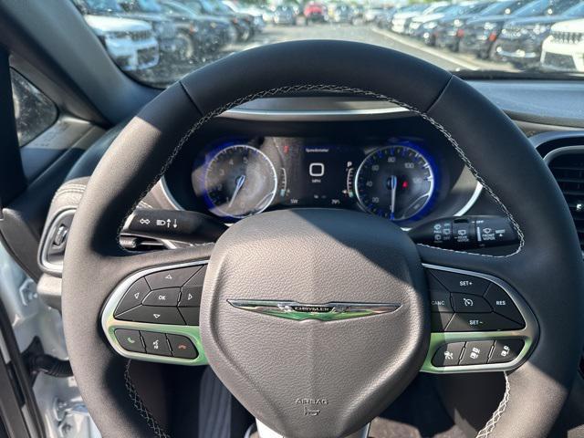 new 2025 Chrysler Pacifica car, priced at $41,752