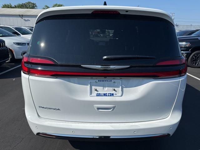 new 2025 Chrysler Pacifica car, priced at $41,752