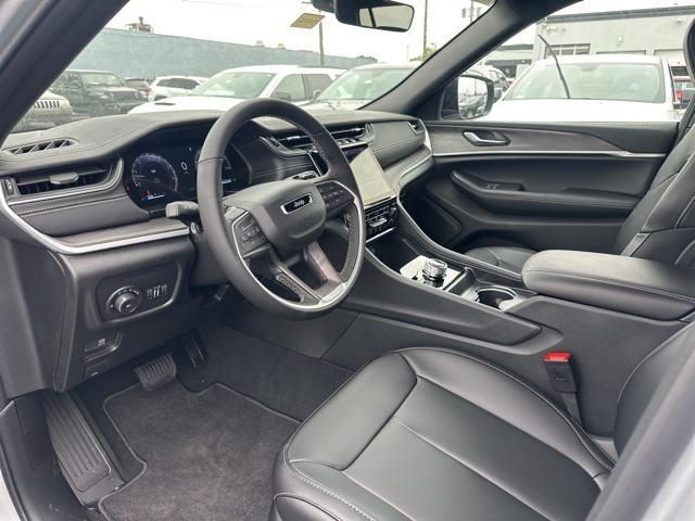 new 2025 Jeep Grand Cherokee car, priced at $44,639